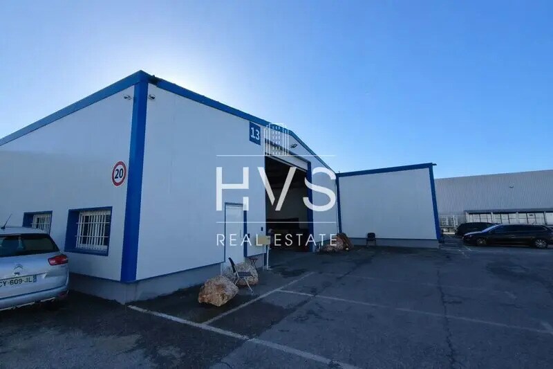 Industriel/Logistique dans Vitrolles à louer Photo de l’immeuble– Image 1 sur 5