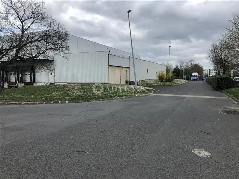 Industriel/Logistique dans Tremblay-en-France à louer - Photo de l’immeuble – Image 1 sur 7
