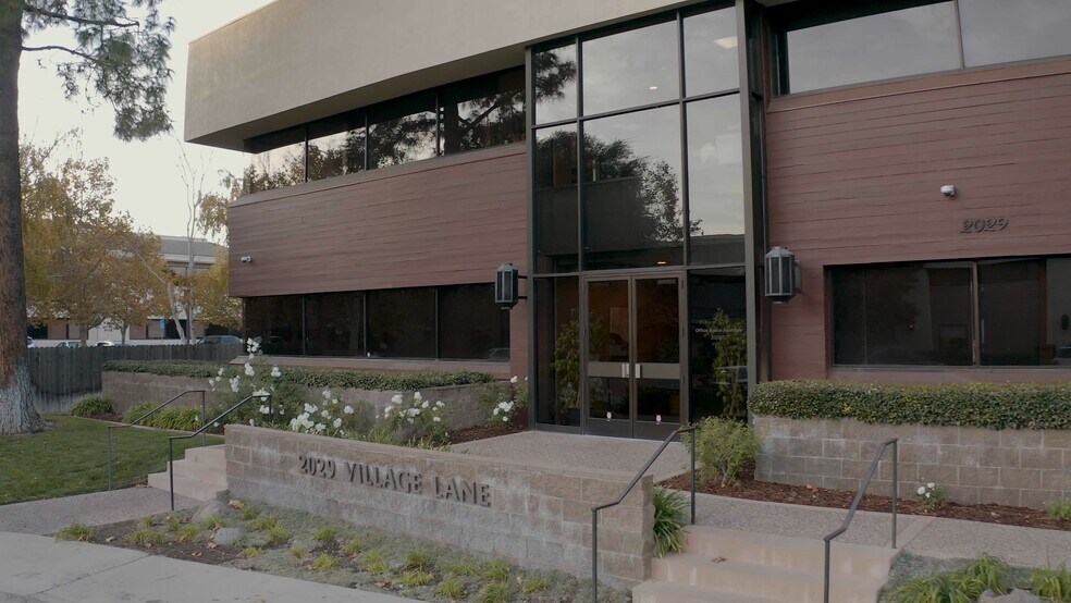 2029 Village Ln, Solvang, CA à vendre - Vidéo sur l’annonce professionnelle – Image 2 sur 32