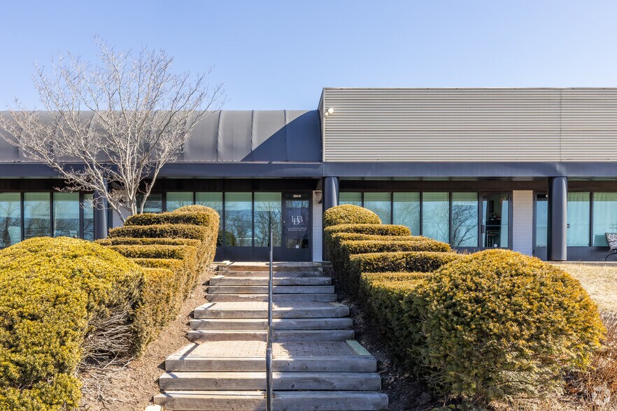 260-264 Quarry Rd, Milford, CT à louer - Photo de l’immeuble – Image 3 sur 6
