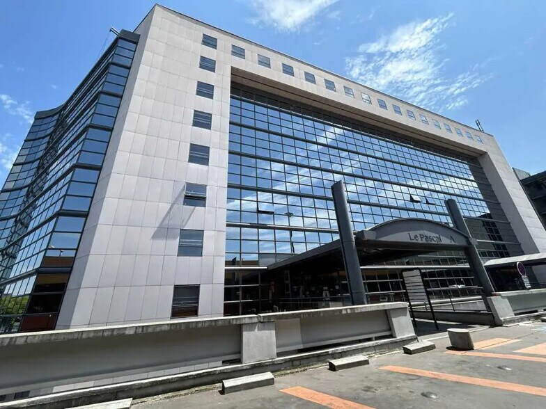 Bureau dans Créteil à louer - Photo de l’immeuble – Image 1 sur 4