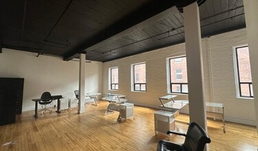 372 Richmond St W, Toronto, ON à louer Photo intérieure– Image 2 sur 4