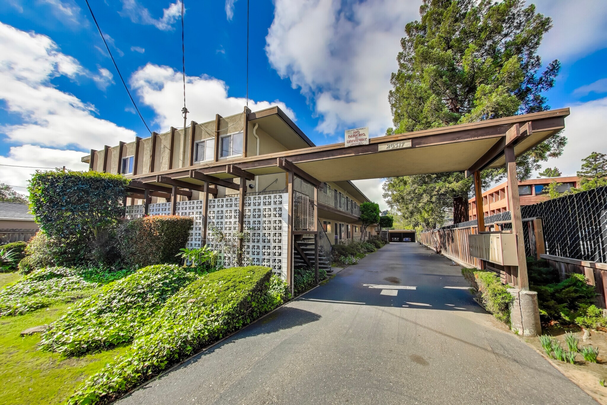 20317 Wisteria St, Castro Valley, CA à vendre Photo principale– Image 1 sur 21