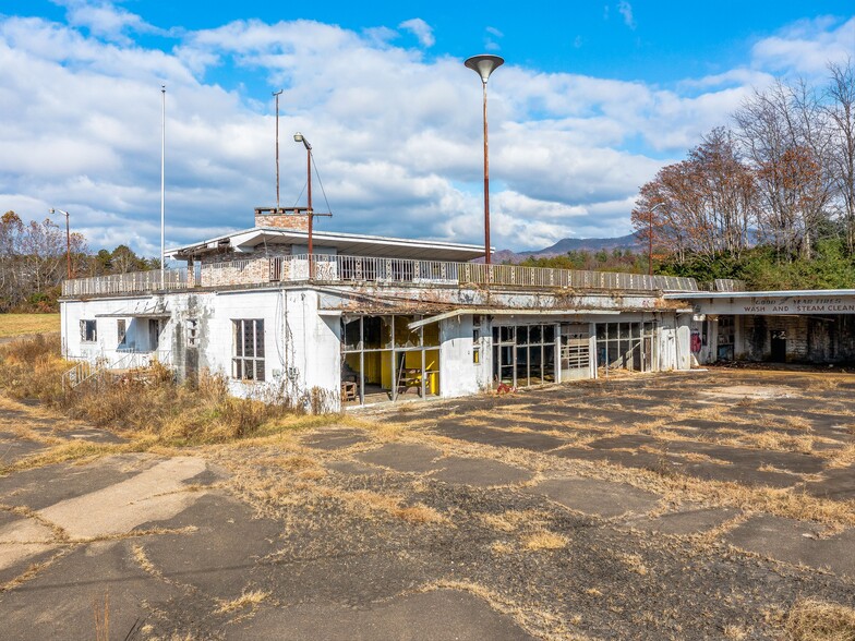 900 Lemons Branch Rd, Bryson City, NC à vendre - Photo principale – Image 2 sur 30