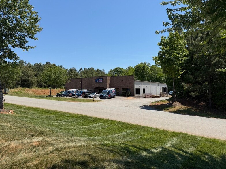 794 American Way, Lexington, NC à louer - Photo de l’immeuble – Image 3 sur 9