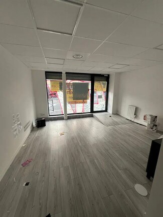 Plus de détails pour Local commercial à louer