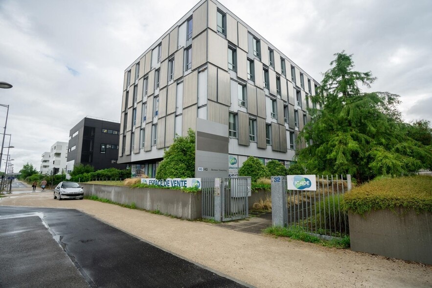 32 Allée De Boutaut, Bordeaux à louer - Photo de l’immeuble – Image 2 sur 10