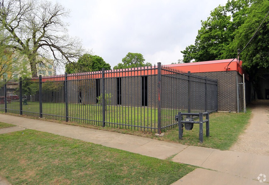 207 Arden Grove St, San Antonio, TX à louer - Photo de l’immeuble – Image 2 sur 3