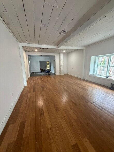 304 S Lockwood Dr, Houston, TX à louer - Photo de l’immeuble – Image 3 sur 33
