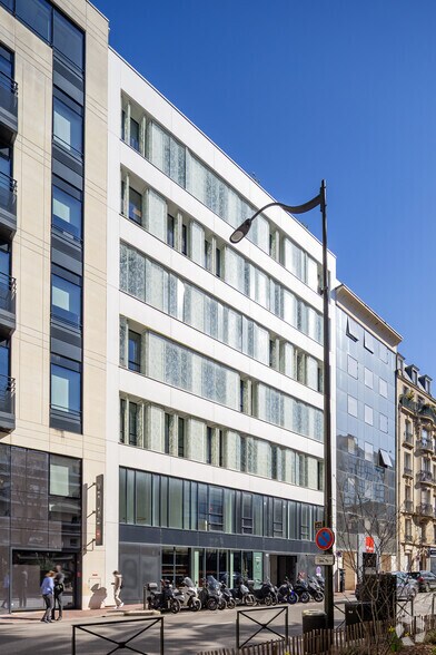 Rue Anatole France, Levallois-Perret à louer - Photo de l’immeuble – Image 2 sur 2