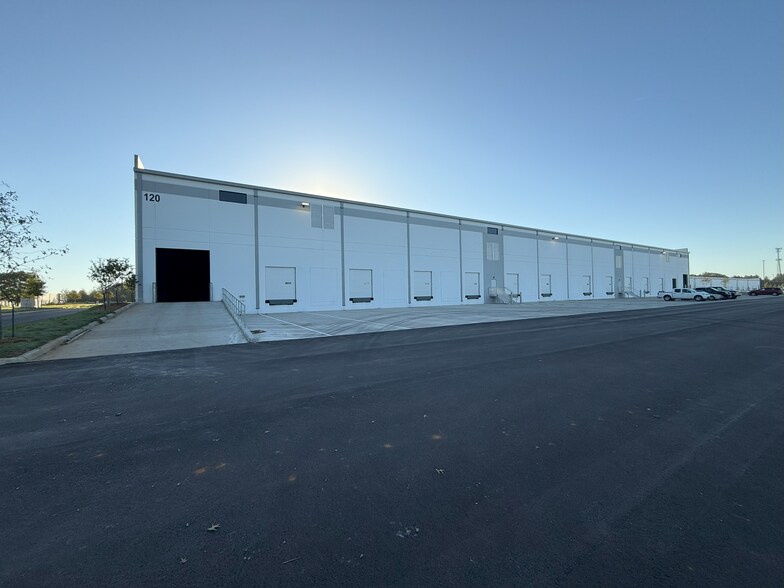 120 Electronics blvd, Huntsville, AL à louer - Photo de l’immeuble – Image 3 sur 12