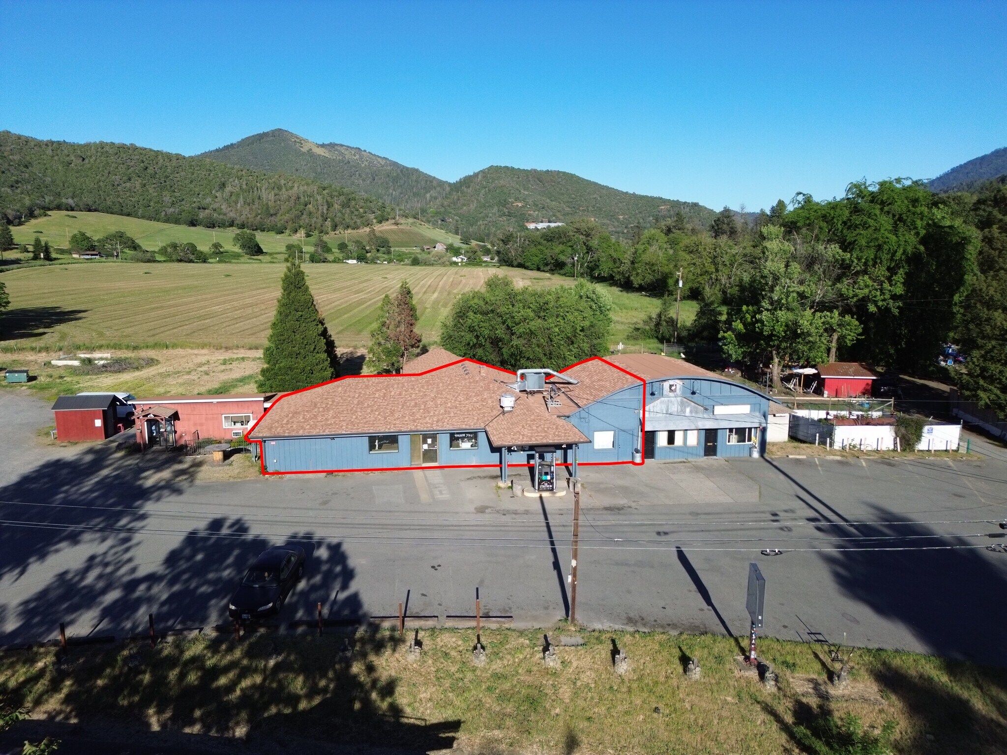 15095 Highway 238, Jacksonville, OR à louer Photo de l’immeuble– Image 1 sur 5