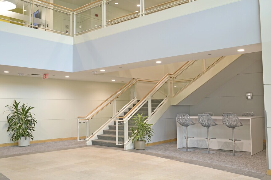 200 Donald J Lynch Blvd, Marlborough, MA à louer - Hall d’entrée – Image 3 sur 15