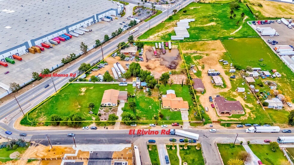 19797 El Rivino Road Rd, Bloomington, CA à vendre - Photo de l’immeuble – Image 2 sur 4