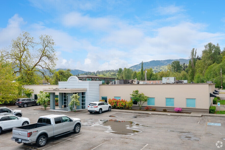 1871 NW Gilman Blvd, Issaquah, WA à louer - Photo de l’immeuble – Image 1 sur 9