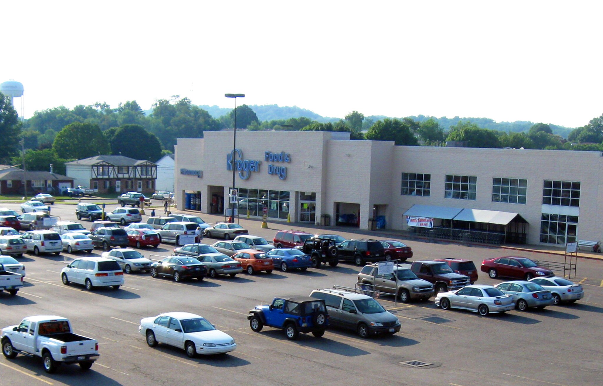 1008 Washington Blvd, Belpre, OH à louer Photo de l’immeuble– Image 1 sur 5