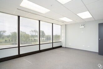 1100 Jorie Blvd, Oak Brook, IL à louer Photo intérieure– Image 2 sur 7