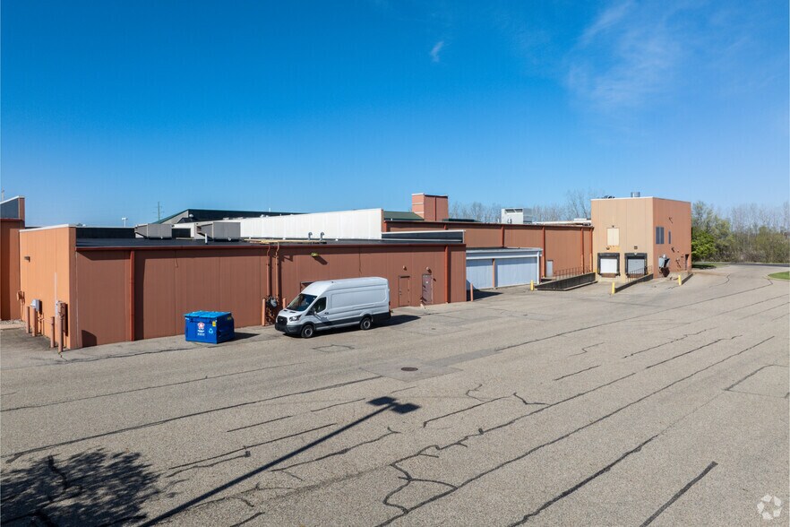 525-581 Romence Rd, Portage, MI à louer - Photo de l’immeuble – Image 3 sur 5