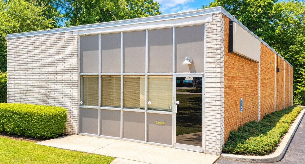 3688 Clearview Ave, Doraville, GA à louer - Photo de l’immeuble – Image 2 sur 10