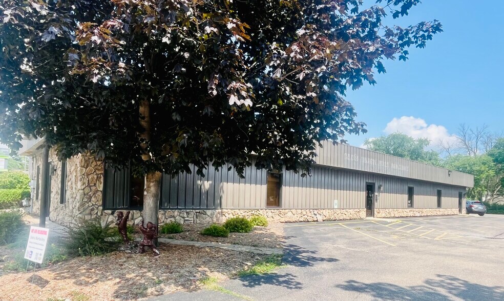 532 N Richmond St, Appleton, WI à vendre - Photo de l’immeuble – Image 2 sur 3