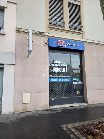 Local commercial dans Lyon à louer - Photo de l’immeuble – Image 1 sur 4