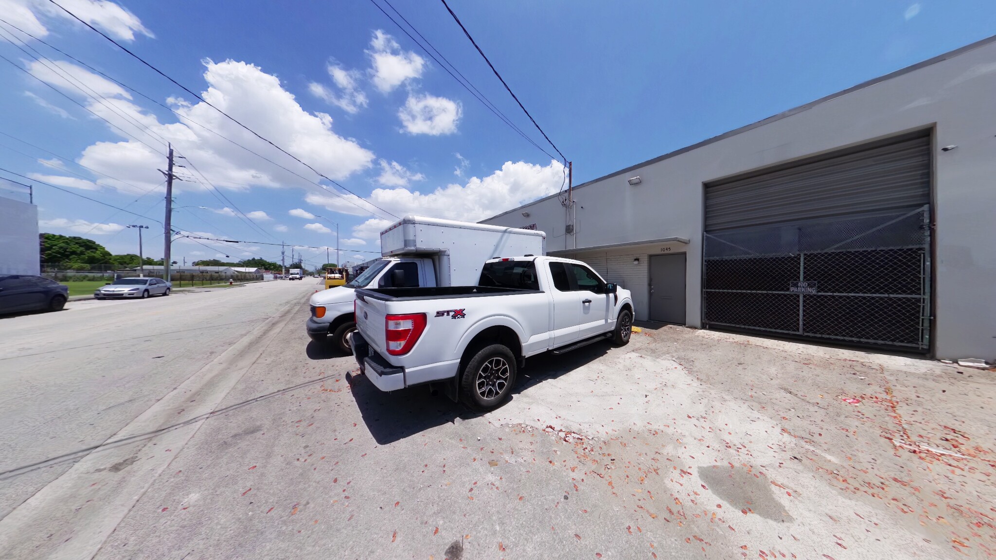 1035-1065 SE 9th Ct, Hialeah, FL à louer Photo intérieure– Image 1 sur 9