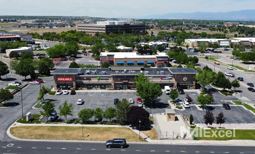 3728 W 13400 S, Riverton, UT à louer - Photo de l’immeuble – Image 3 sur 10