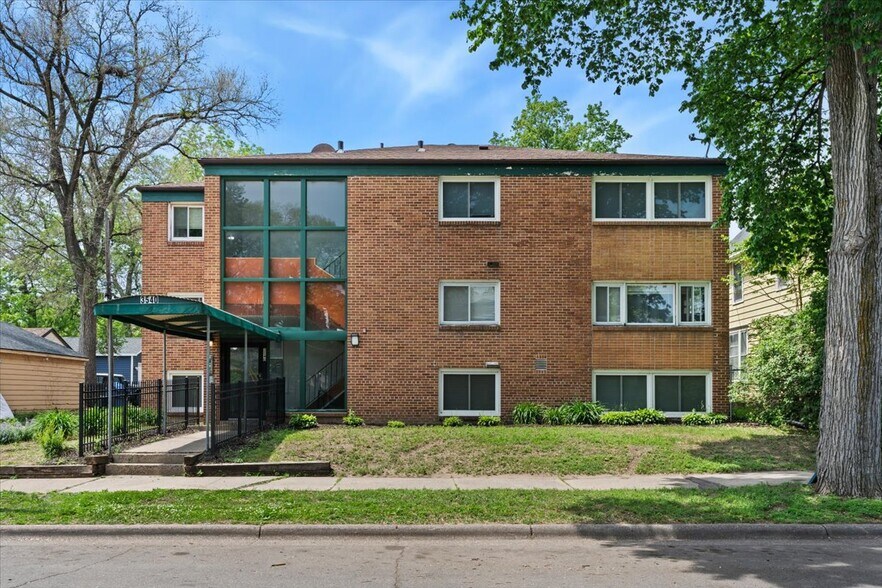 3540 11th Ave S, Minneapolis, MN à vendre - Photo de l’immeuble – Image 3 sur 7