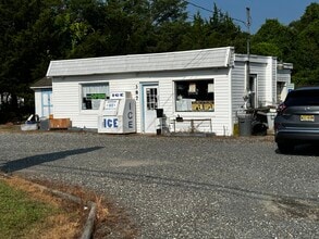 387 Route 9, Eagleswood Township, NJ à louer Photo de l’immeuble– Image 1 sur 4