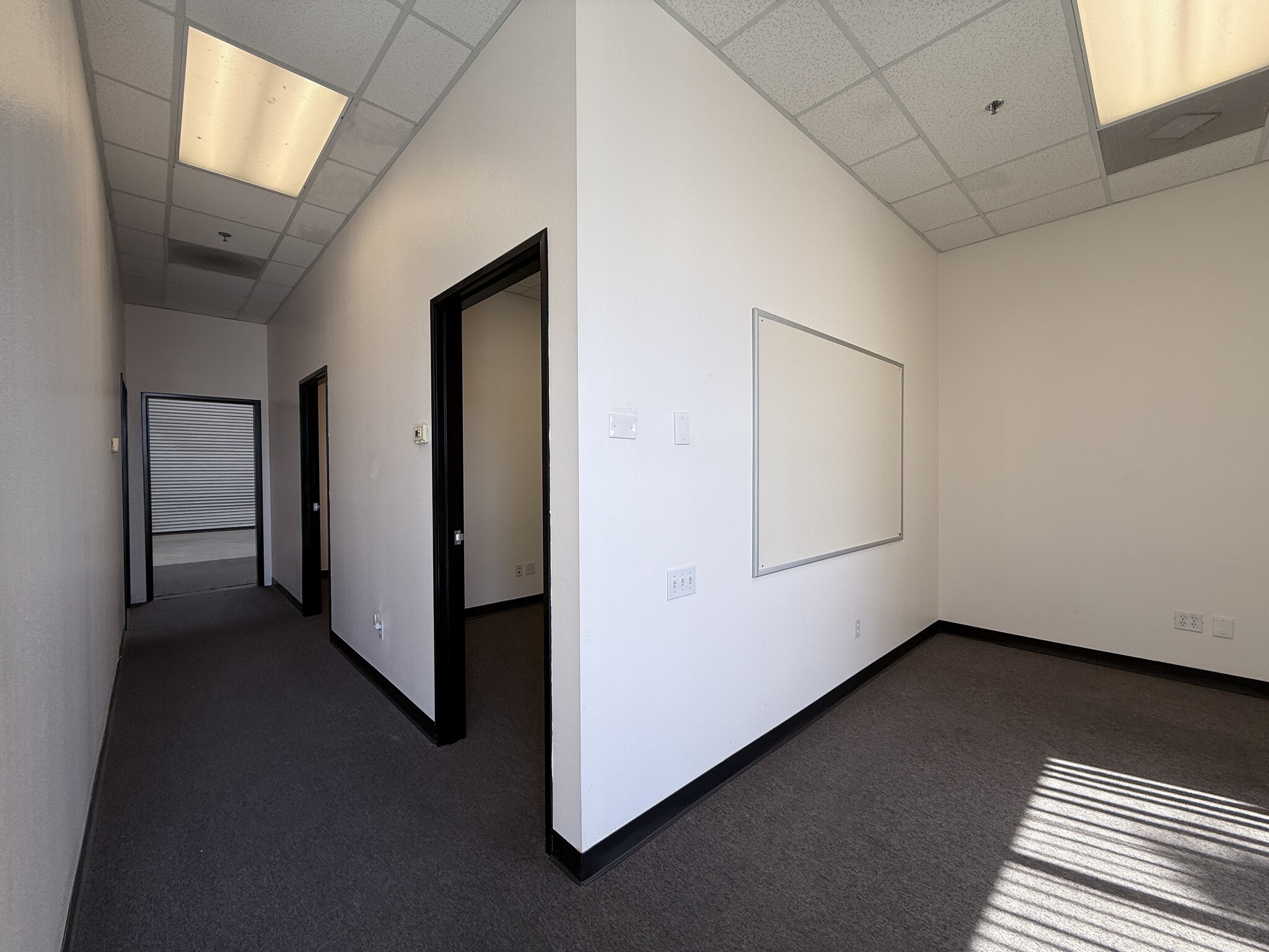 72128 Adelaid St, Thousand Palms, CA à louer Photo de l’immeuble– Image 1 sur 10