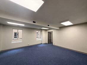 121 S Broadway Ave, Tyler, TX à louer Photo intérieure– Image 1 sur 2