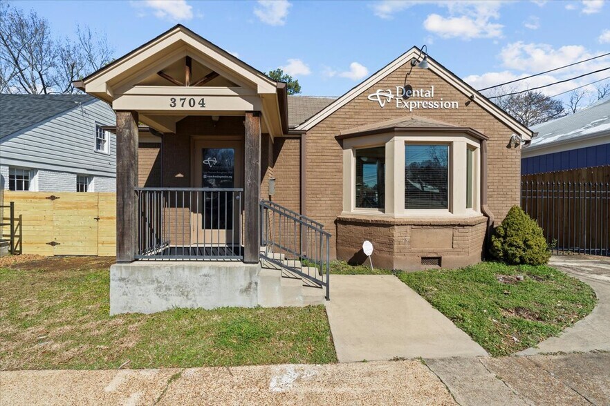 3704 Summer Ave, Memphis, TN à louer - Photo de l’immeuble – Image 2 sur 4