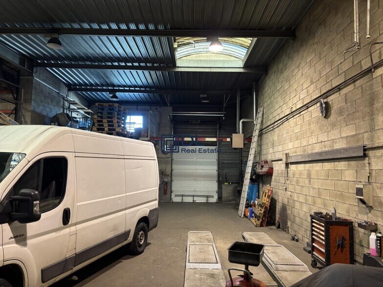 Industriel/Logistique dans Alfortville à vendre - Photo intérieure – Image 2 sur 8