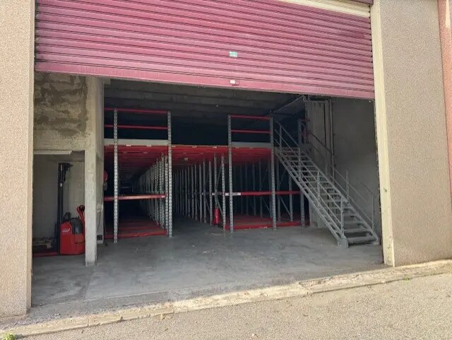 Industriel/Logistique dans Vallauris à louer - Photo de l’immeuble – Image 2 sur 5