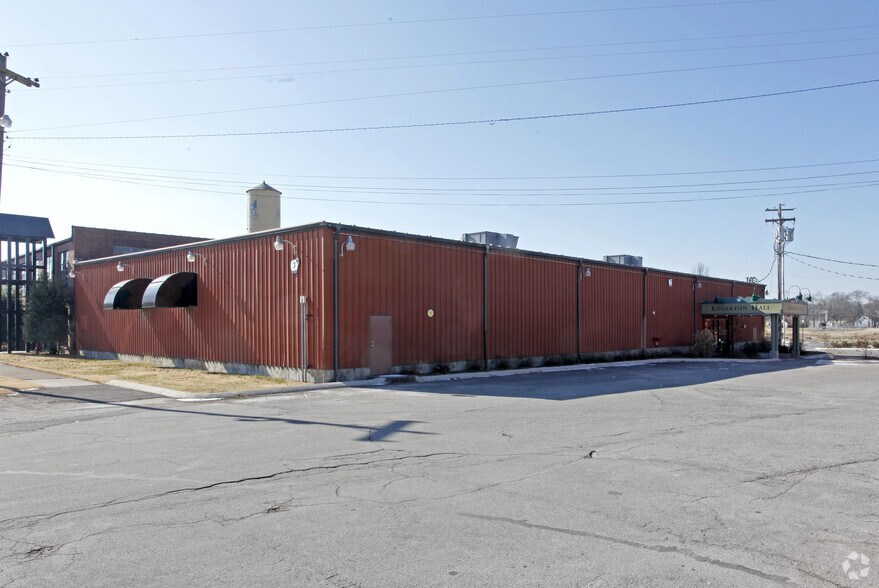 The Mill at Lebanon portefeuille de 5 biens à vendre sur LoopNet.fr - Photo principale – Image 1 sur 15