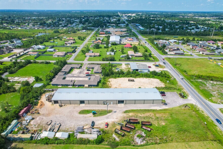2325 Transmitter Rd, Panama City, FL à louer - Photo de l’immeuble – Image 3 sur 11