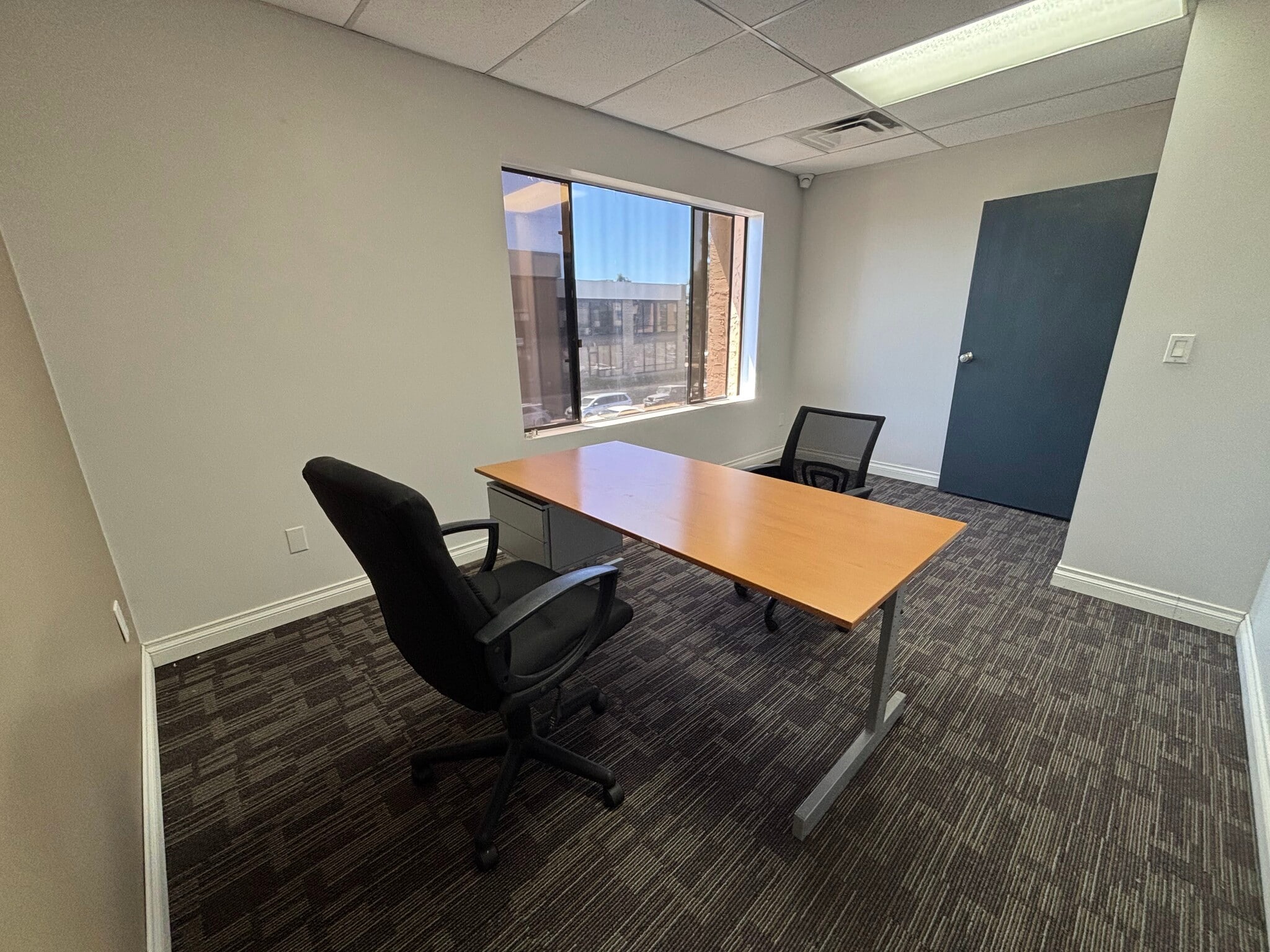 7670 Opportunity Rd, San Diego, CA à louer Photo intérieure– Image 1 sur 4