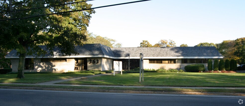 363 Route 111, Smithtown, NY à louer - Photo principale – Image 3 sur 5