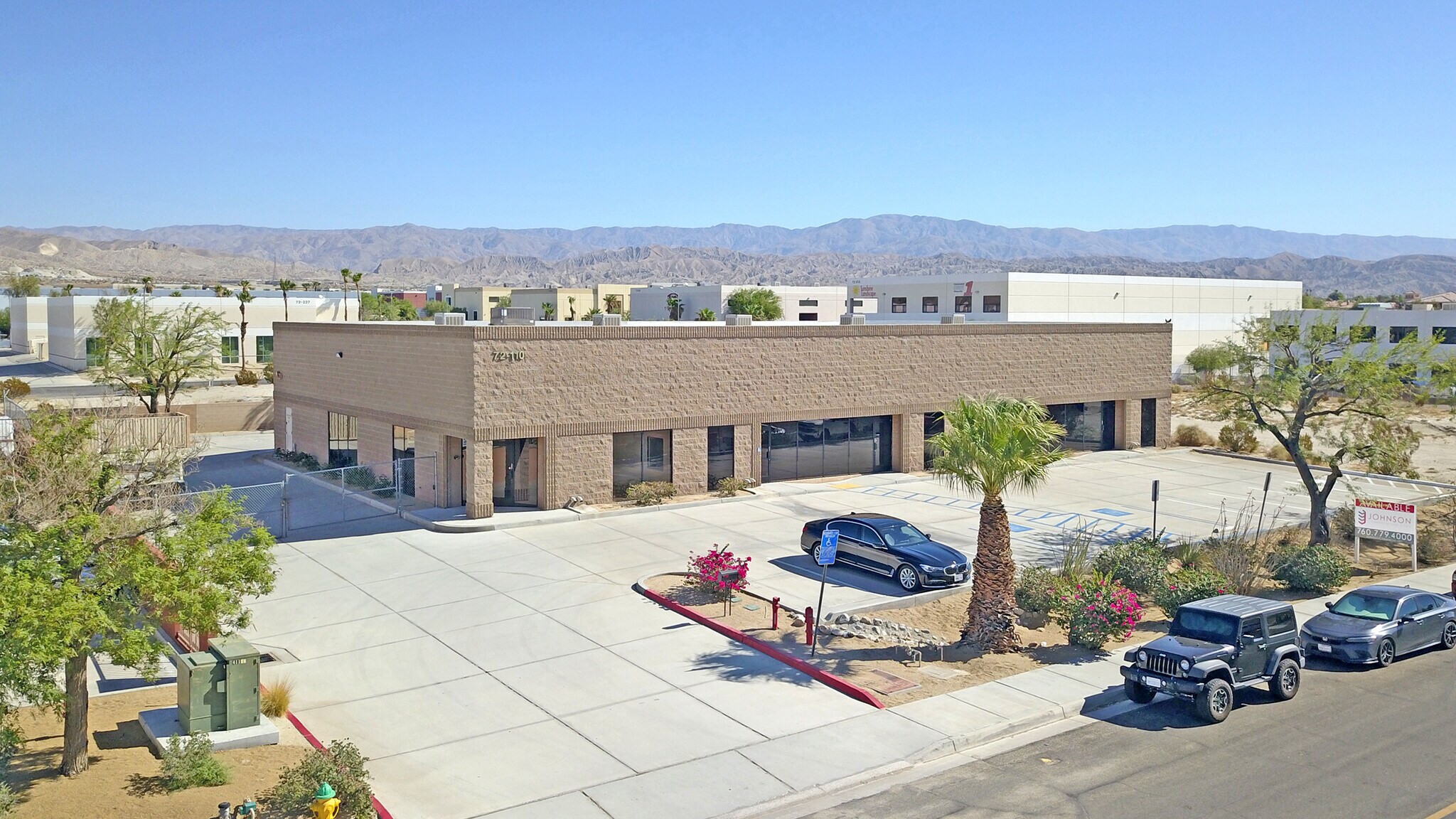 72110 Corporate Way, Thousand Palms, CA à louer Photo de l’immeuble– Image 1 sur 13