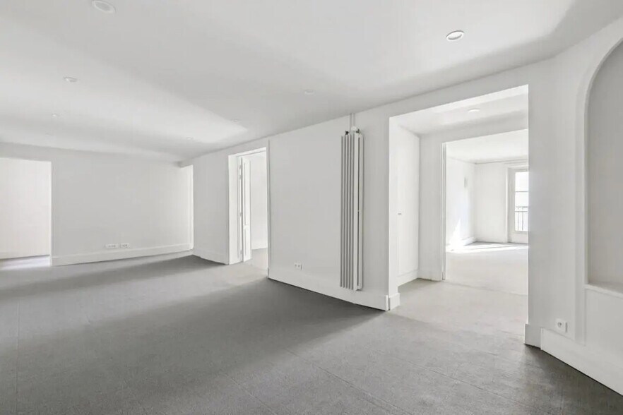 3 Place Des Pyramides, Paris à louer - Photo intérieure – Image 3 sur 14