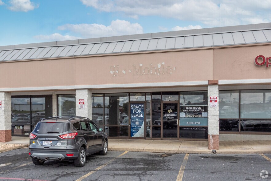 1790 E Market St, Harrisonburg, VA à louer - Photo de l’immeuble – Image 3 sur 12