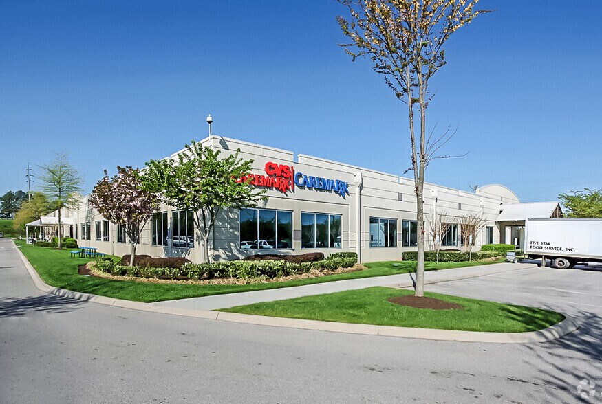 2401 Cherahala Blvd, Knoxville, TN à louer - Photo principale – Image 2 sur 7
