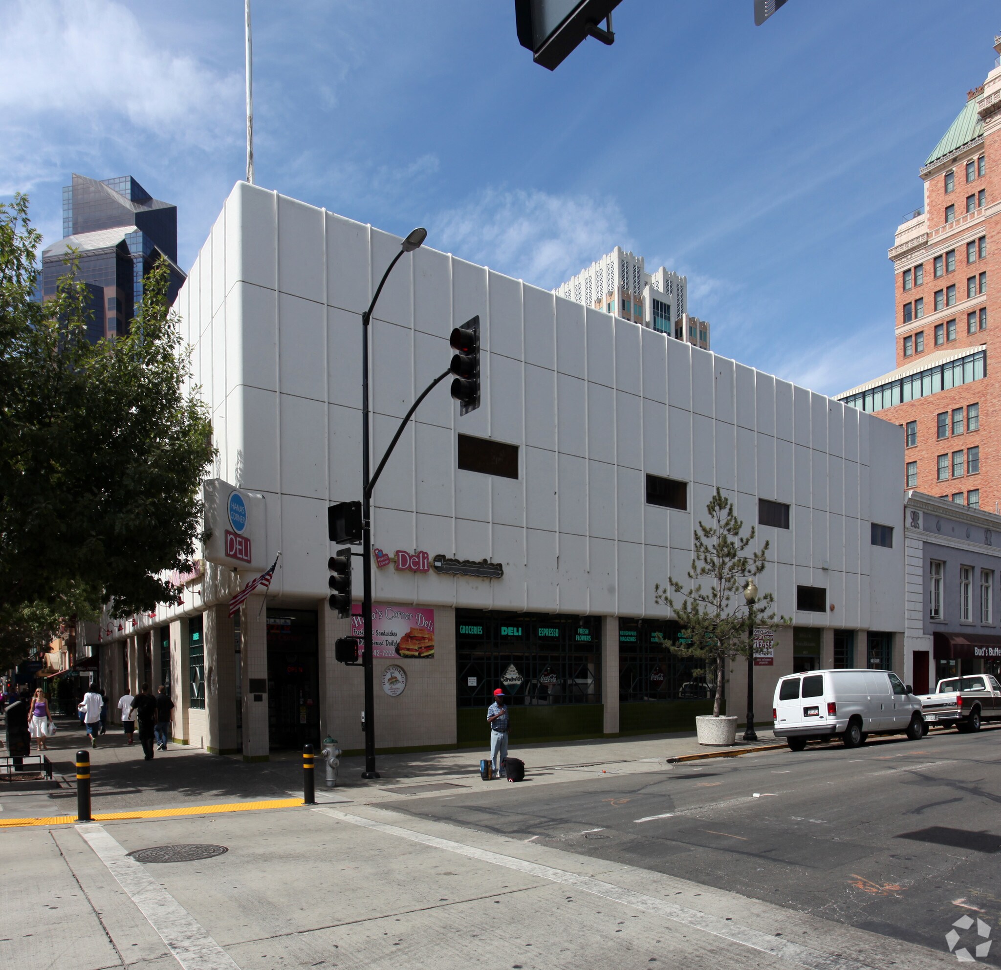 1022 10th St, Sacramento, CA à louer Photo de l’immeuble– Image 1 sur 12