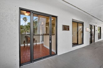 2699 Stirling Rd, Fort Lauderdale, FL à louer Photo de l’immeuble– Image 2 sur 34