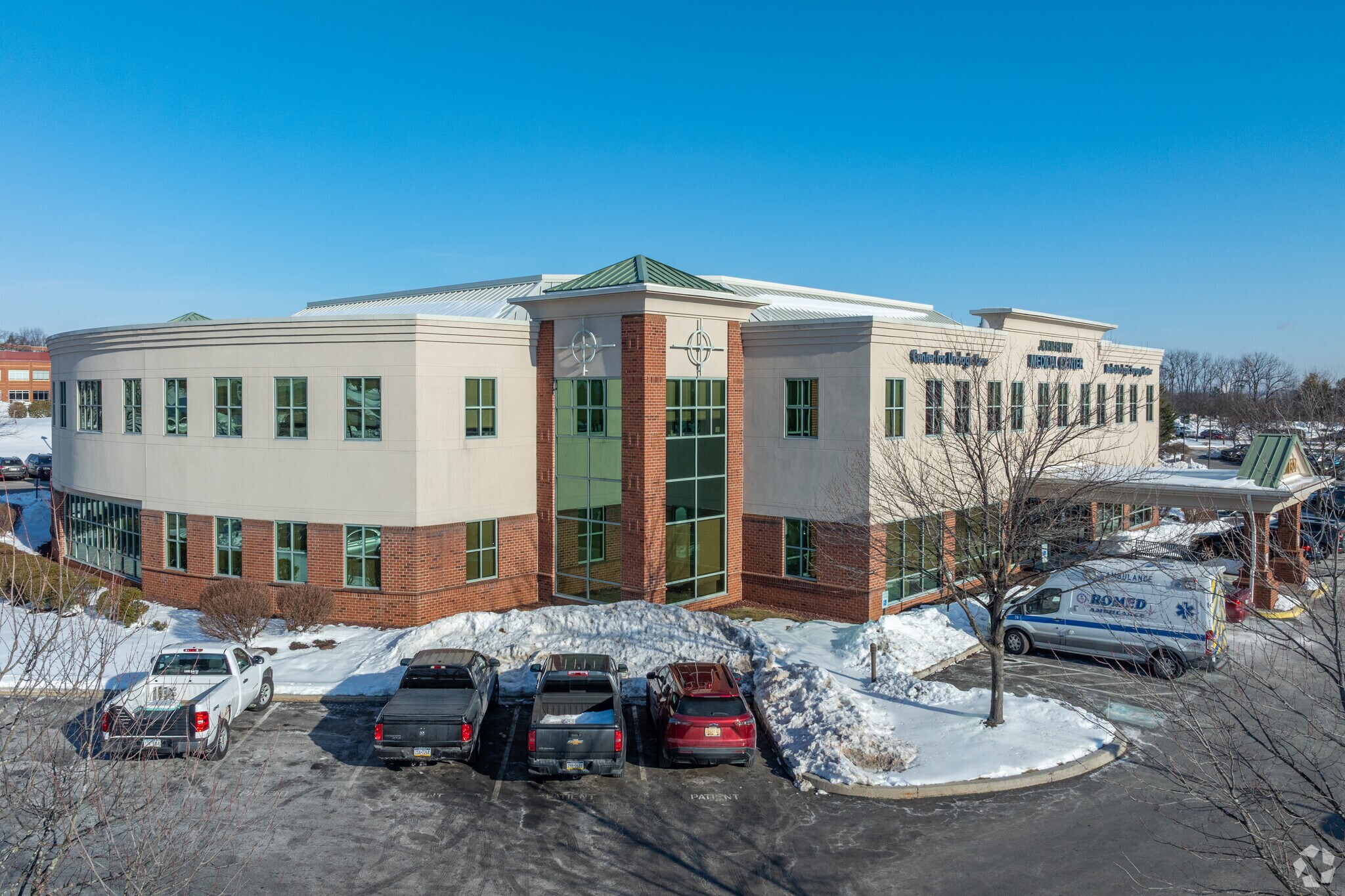 1320 Broadcasting Rd, Wyomissing, PA à louer Photo principale– Image 1 sur 8