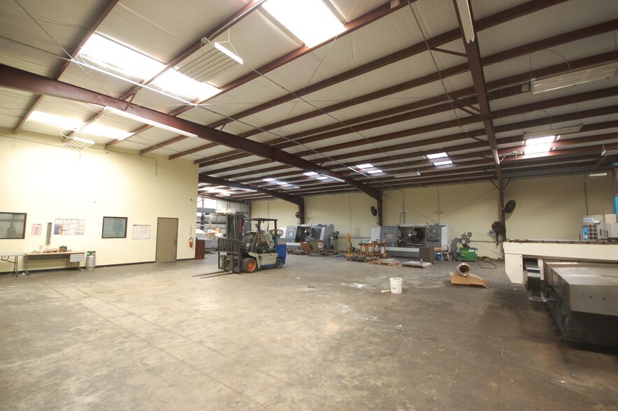 7211 Spindle Dr, Houston, TX à vendre - Photo de l’immeuble – Image 3 sur 6