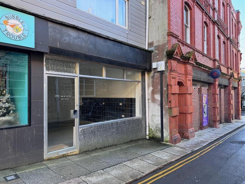 8-8A High Cross St, St Austell à vendre - Photo de l’immeuble – Image 3 sur 10