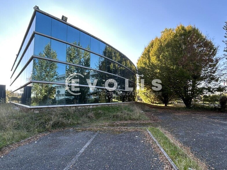 4 Avenue Charles Lindbergh, Mérignac à vendre - Photo de l’immeuble – Image 1 sur 8