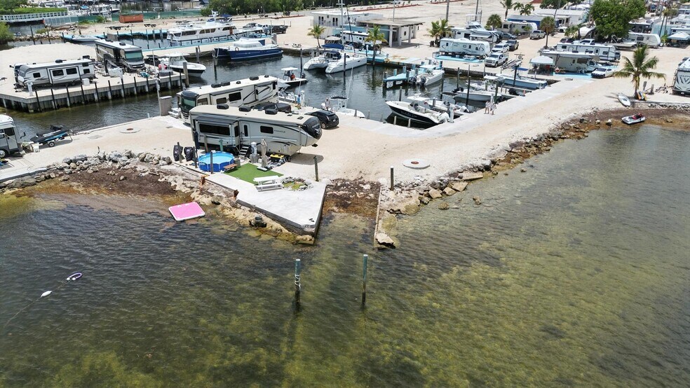 97601 Overseas hwy, Key Largo, FL à vendre - Photo de l’immeuble – Image 3 sur 7
