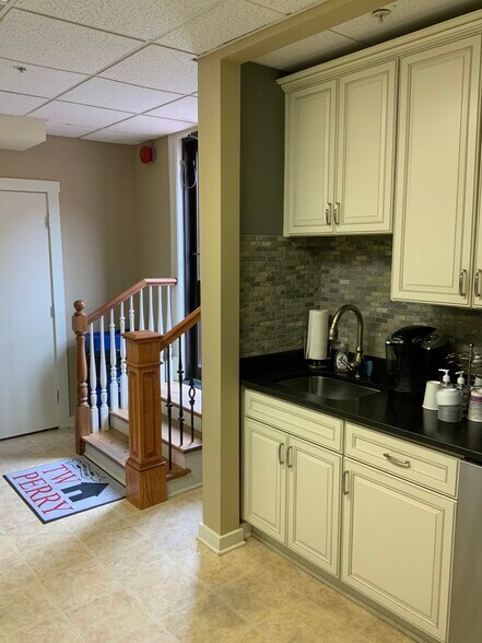 208 West St, Annapolis, MD à louer - Photo intérieure – Image 3 sur 5